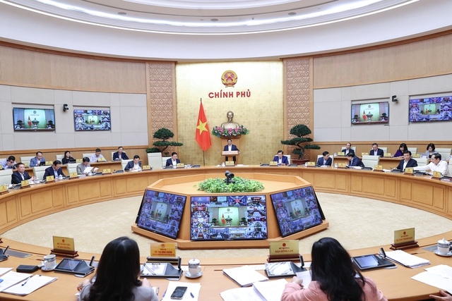 Thủ tướng: Chưa thay đổi mục tiêu tăng trưởng, tập trung thúc đẩy sản xuất, kinh doanh, tạo việc làm, sinh kế cho người dân - Ảnh 2.
