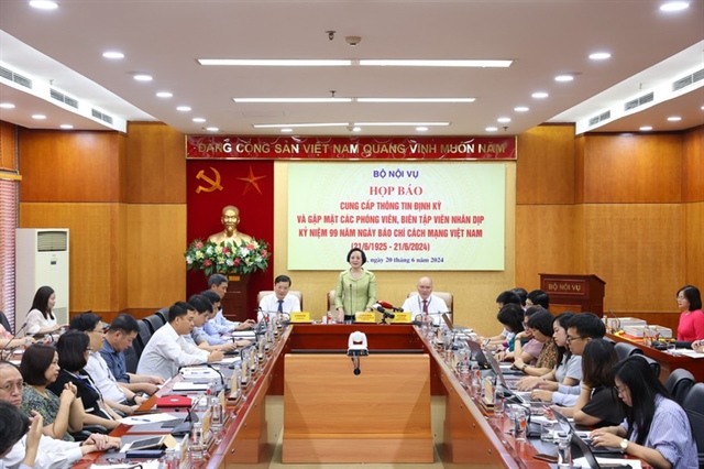 Từ 01/7/2024: Tăng lương 30% cho cán bộ, công chức, viên chức, 15% cho người nghỉ hưu- Ảnh 2.
