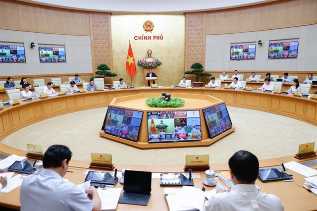 Thủ tướng: Phấn đấu tăng trưởng GDP quý III từ 6,5-7%, giữ đà, giữ nhịp phát triển trong năm 2025- Ảnh 10.