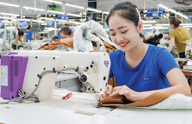 PMI tháng 9/2025: Số lượng đơn đặt hàng mới tăng trở lại khi xuất khẩu duy trì sự ổn định | Fili