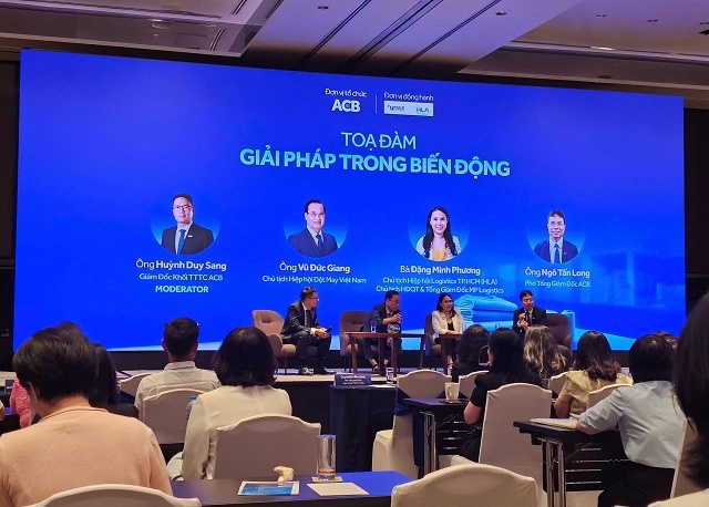 Ngân hàng gỡ “nút thắt” chi phí và chuỗi cung ứng cùng doanh nghiệp dệt may, logistics