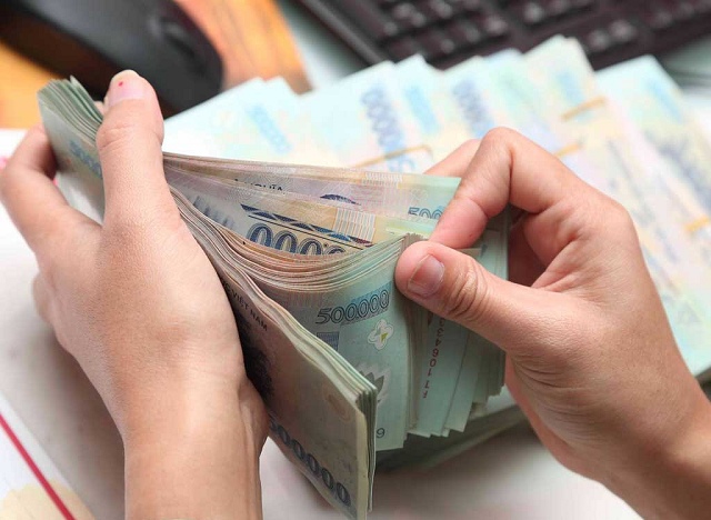 Tiền gửi dân cư vào ngân hàng đạt gần 7.8 triệu tỷ đồng