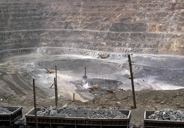 Xuất khẩu nam châm đất hiếm từ Trung Quốc sang Mỹ sụt giảm mạnh | Fili