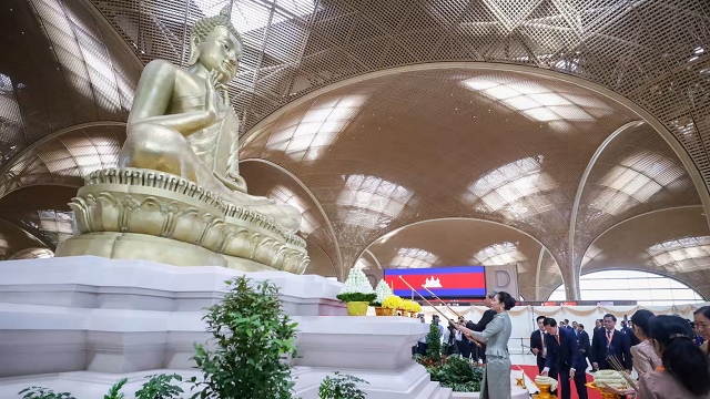 Du lịch Campuchia trượt dốc giữa lo ngại về nạn lừa đảo và xung đột biên giới