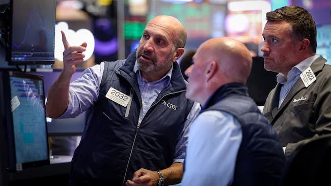 Lần đầu tiên kể từ năm 2018, Dow Jones ghi nhận 6 tháng tăng liên tiếp