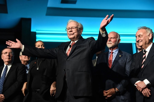 Warren Buffett bán ròng cổ phiếu 3 năm liên tiếp