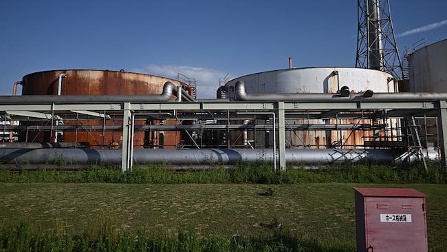 Dầu tăng nhẹ khi OPEC+ có kế hoạch chấm dứt tăng sản lượng