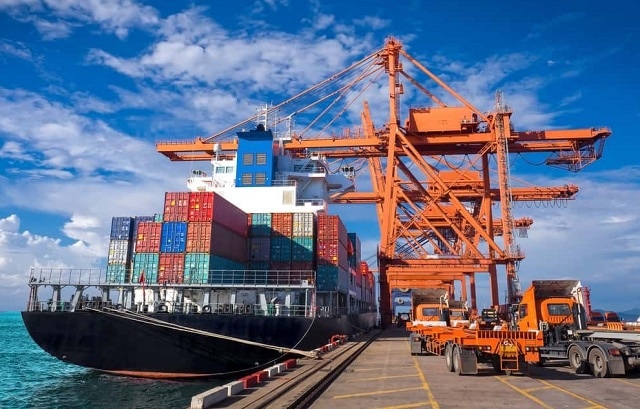 Việt Nam xuất siêu 19.56 tỷ USD trong 10 tháng đầu năm 2025
