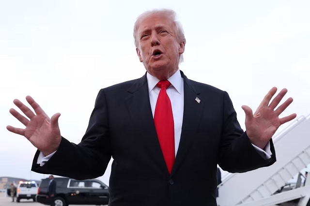 Ông Trump bất ngờ đề xuất chia "cổ tức thuế quan" 2,000 USD cho người dân Mỹ
