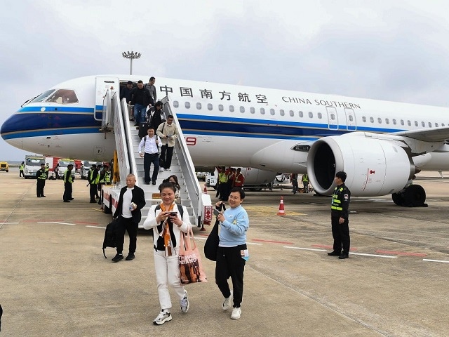 Ngành hàng không Trung Quốc bị cạnh tranh bởi đường sắt cao tốc