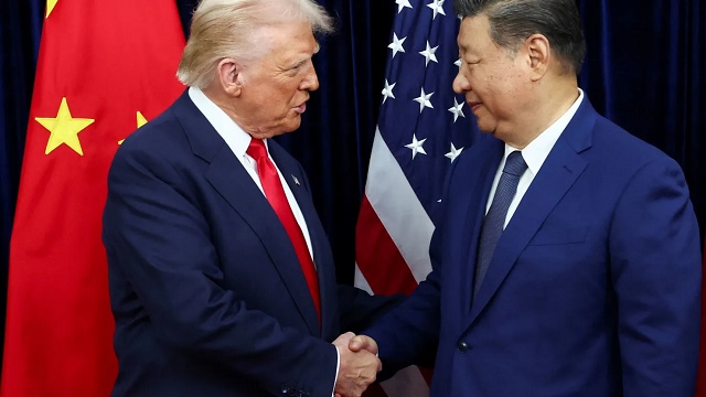 Ông Trump bất ngờ điện đàm với ông Tập