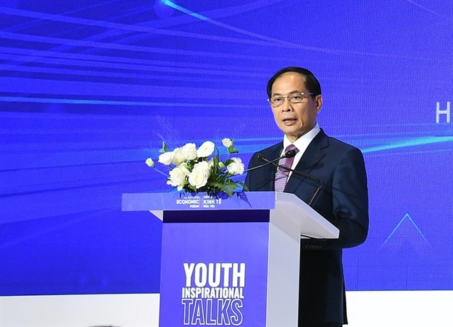 Cơ cấu 'dân số vàng' không thể chuyển hoá thành 'năng lực vàng' nếu thế hệ trẻ không vươn lên