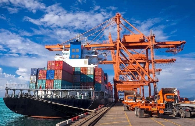 Việt Nam xuất siêu hơn 20.5 tỷ USD trong 11 tháng năm 2025