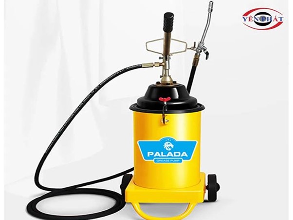 Máy bơm mỡ bằng tay: Bền bỉ, chính hãng, giá siêu hời