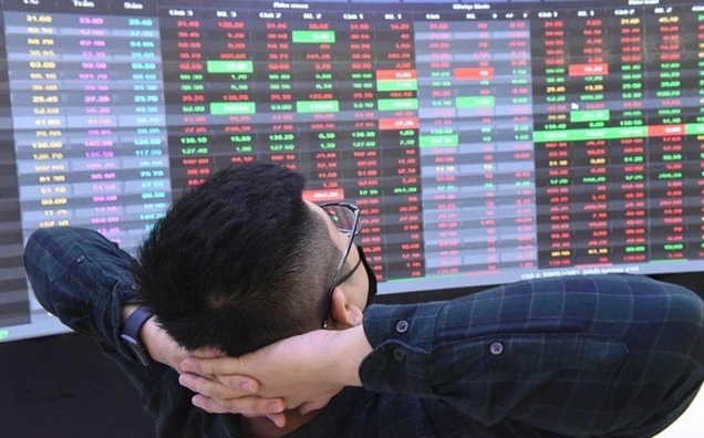 Chứng khoán toàn cầu lên đỉnh, riêng Việt Nam xuống đáy