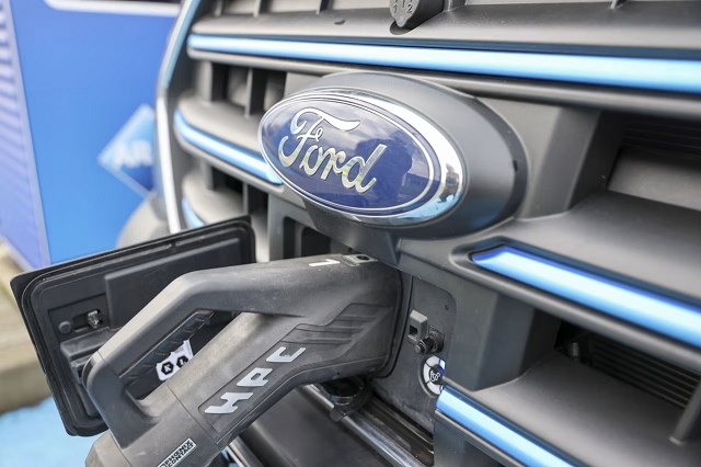 Ford vỡ mộng xe điện