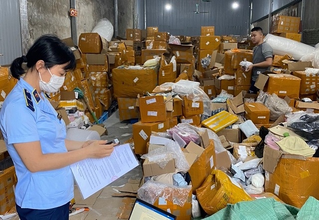 Quản lý thị trường đã phát hiện, xử lý hơn 23,000 vụ vi phạm trong năm 2025