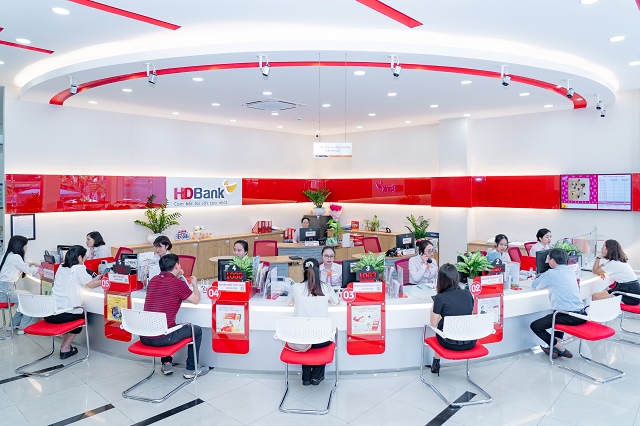 Lợi nhuận ngân hàng 2026 vào nhịp bứt phá, MB và HDBank hội đủ ba “tỷ lệ vàng”