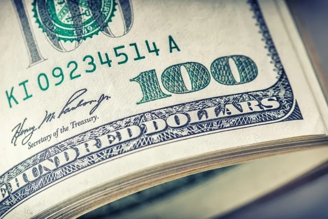 Giá USD tiếp tục đi lên
