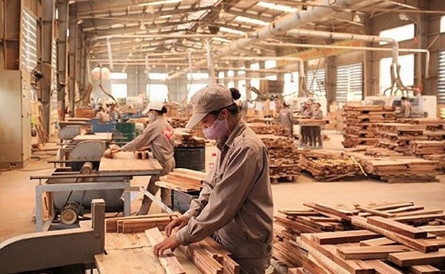 Xuất khẩu ngành gỗ lần đầu vượt mốc 17 tỷ USD