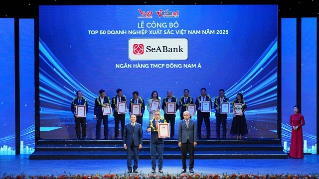 Hai giải thưởng uy tín ghi nhận chiến lược phát triển bền vững của SeABank