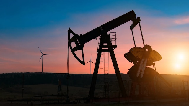 Giá dầu tăng hơn 1.5% vì gián đoạn nguồn cung ở Kazakhstan