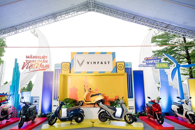VinFast đạt doanh số kỷ lục 406,453 xe, dẫn đầu thị trường xe máy điện Việt Nam 2025