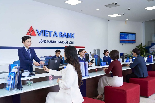 VietABank vượt 24% mục tiêu lợi nhuận 2025, nợ dưới tiêu chuẩn tăng đột biến
