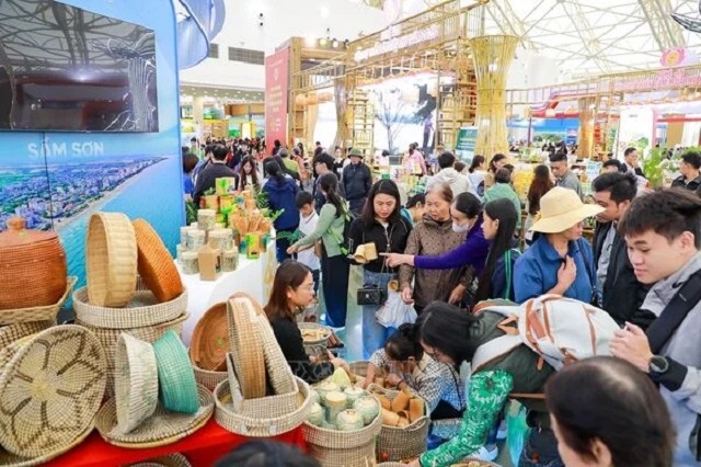 Tổ chức Hội chợ Mùa Xuân lần thứ nhất từ ngày 2 - 13/2