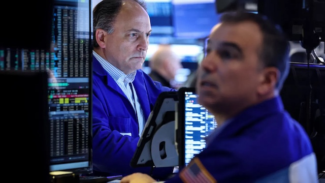 S&P 500 giảm hai phiên liên tiếp, Nasdaq mất 1%