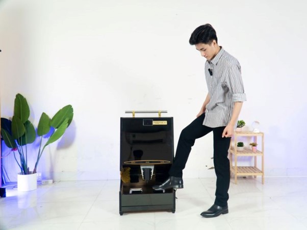 Hướng dẫn chi tiết cách dùng máy đánh giày từ A-Z