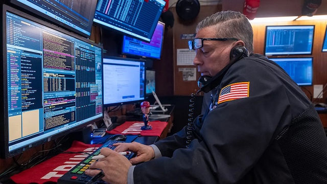Dow Jones quay đầu giảm sau 3 phiên tăng liên tiếp