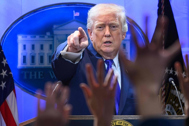 Nóng: Ông Trump sắp mở điều tra hàng loạt ngành để áp thuế?