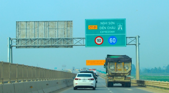 5 đoạn cao tốc Bắc Nam bắt đầu thu phí từ đêm 02/03