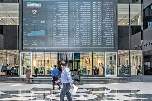 Choáng với chỉ số chứng khoán hơn 3.65 triệu điểm ở Iran, tỷ giá lên tới 1.3 triệu đổi 1 USD
