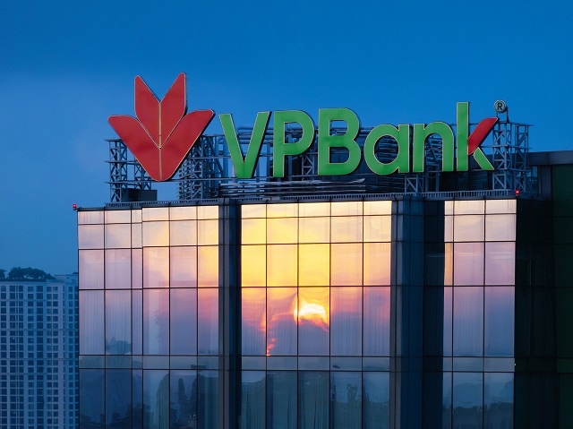 Câu chuyện IR “tập đoàn” tại VPBank