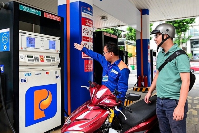 Thuế xăng dầu về 0 đồng: Bộ đệm vĩ mô trước áp lực lạm phát