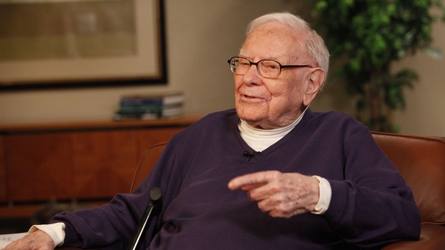 Warren Buffett vẫn đưa ra quyết định đầu tư tại Berkshire, thừa nhận bán cổ phiếu Apple quá sớm