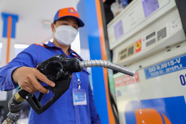 Đề xuất kéo dài việc giảm thuế nhập khẩu một số mặt hàng xăng dầu về 0% đến 30/6/2026
