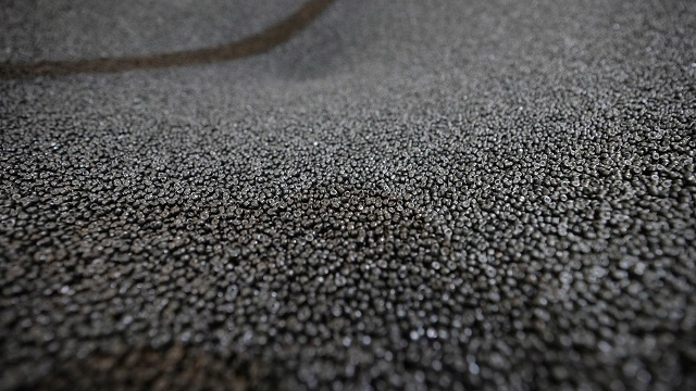 Lợi nhuận Nhựa Tiền Phong chịu áp lực khi giá nguyên liệu tăng vọt