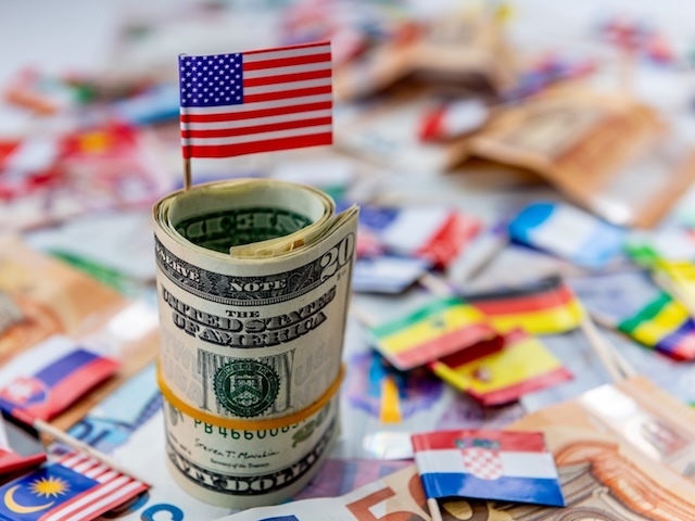 Đế chế Petrodollar thoái trào và sự trỗi dậy của trật tự tiền tệ đa cực
