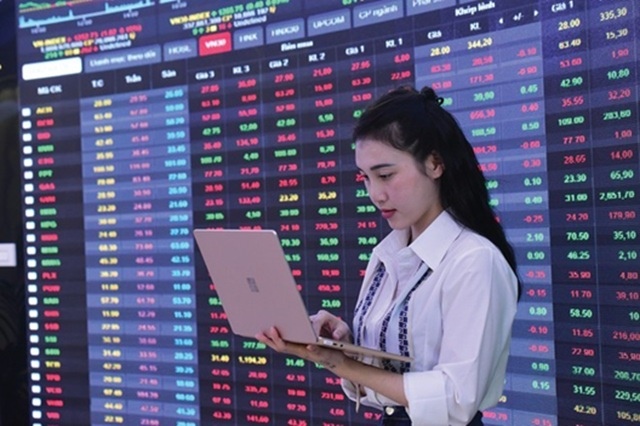 22/04: Đọc gì trước giờ giao dịch chứng khoán?