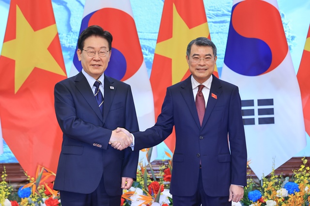 Hàn Quốc muốn tham gia làm điện hạt nhân và đường sắt tốc độ cao tại Việt Nam