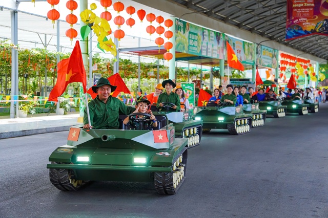 TPHCM thu 8.7 ngàn tỷ từ du lịch dịp lễ, đón gần 1.7 triệu lượt khách