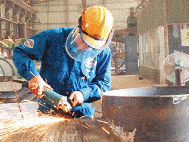 Cổ đông lớn sang tay cổ phiếu CK8 giữa nguy cơ hủy tư cách đại chúng