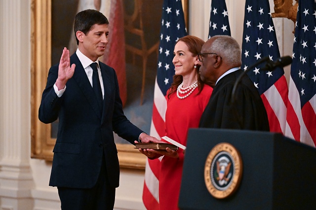 Kevin Warsh chính thức trở thành Chủ tịch Fed