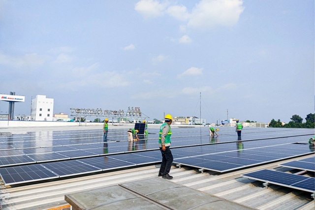 TPHCM đặt mục tiêu mỗi năm 10% hộ dân lắp điện mặt trời mái nhà