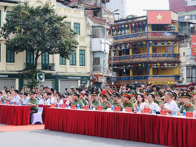 40,000 sản phẩm dinh dưỡng Vinamilk tiếp sức chương trình “Tổ quốc bình yên”