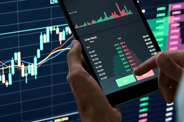 Theo dấu dòng tiền cá mập 05/06: Khối ngoại có phiên mua ròng