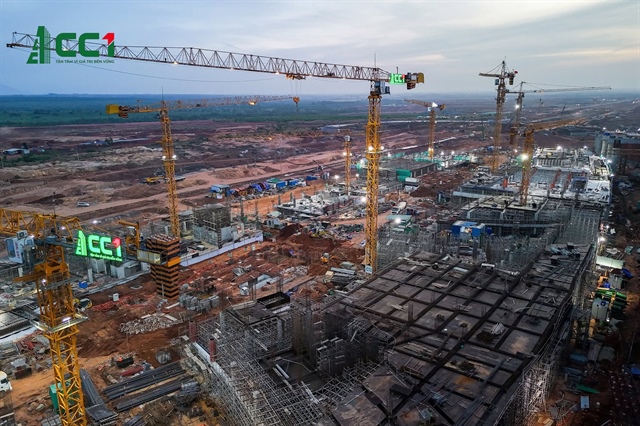 Lợi nhuận ròng CC1 giảm sau kiểm toán, 14 nhà đầu tư tham gia mua 100 triệu cp riêng lẻ